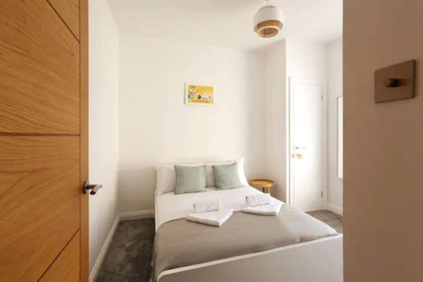 Air Maison - Stunning Beach Front Apartment Portsmouth Kültér fotó