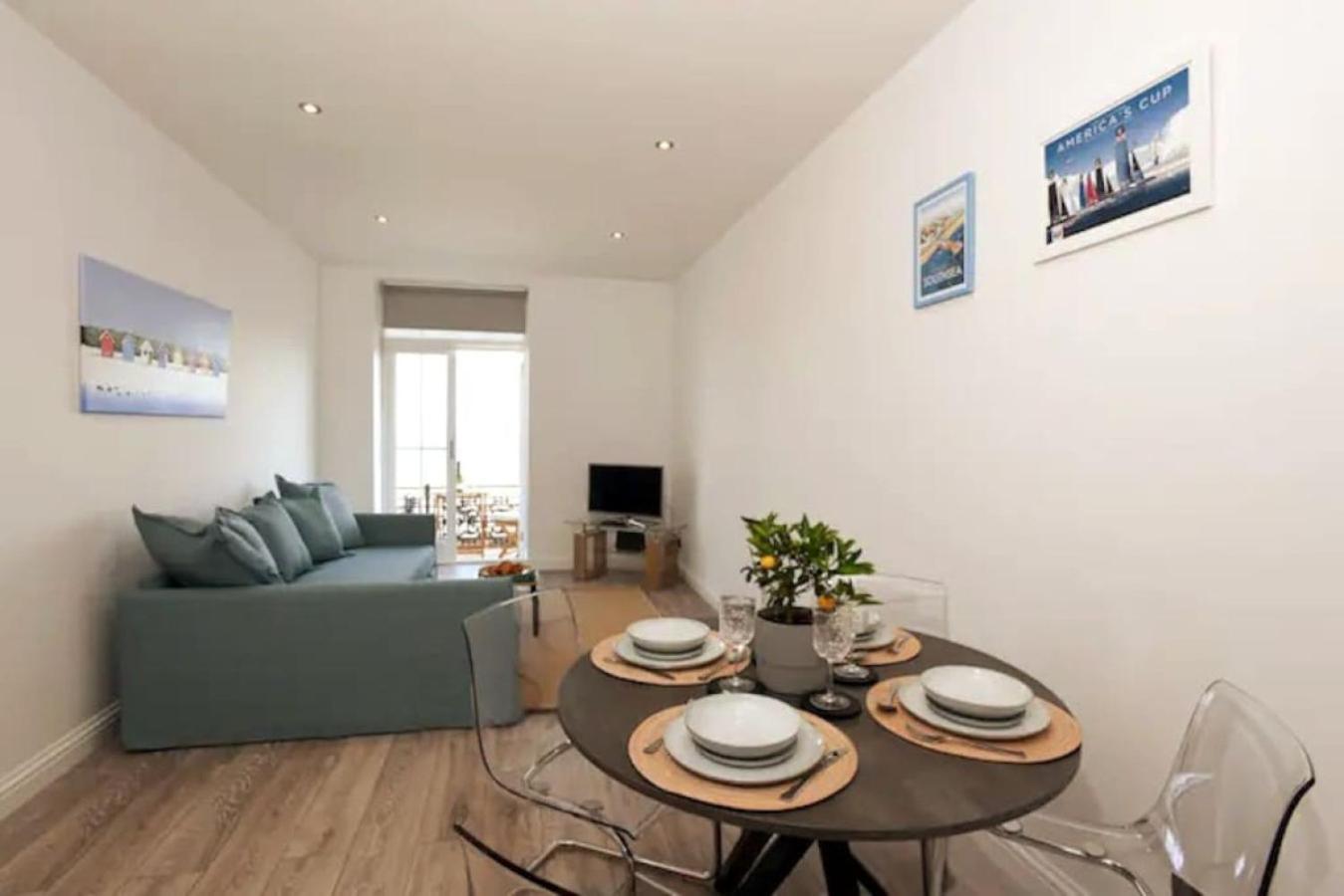 Air Maison - Stunning Beach Front Apartment Portsmouth Kültér fotó