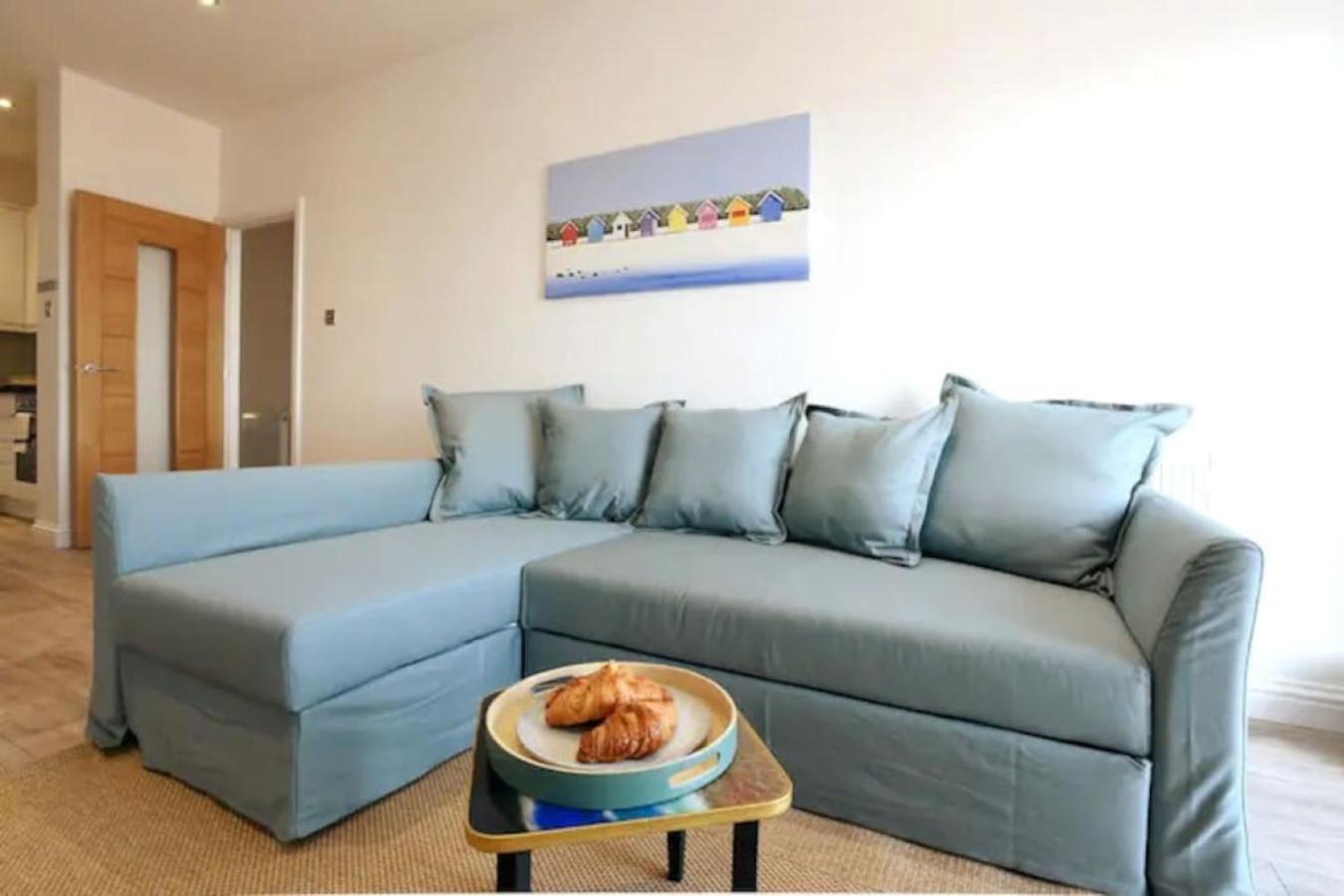 Air Maison - Stunning Beach Front Apartment Portsmouth Kültér fotó